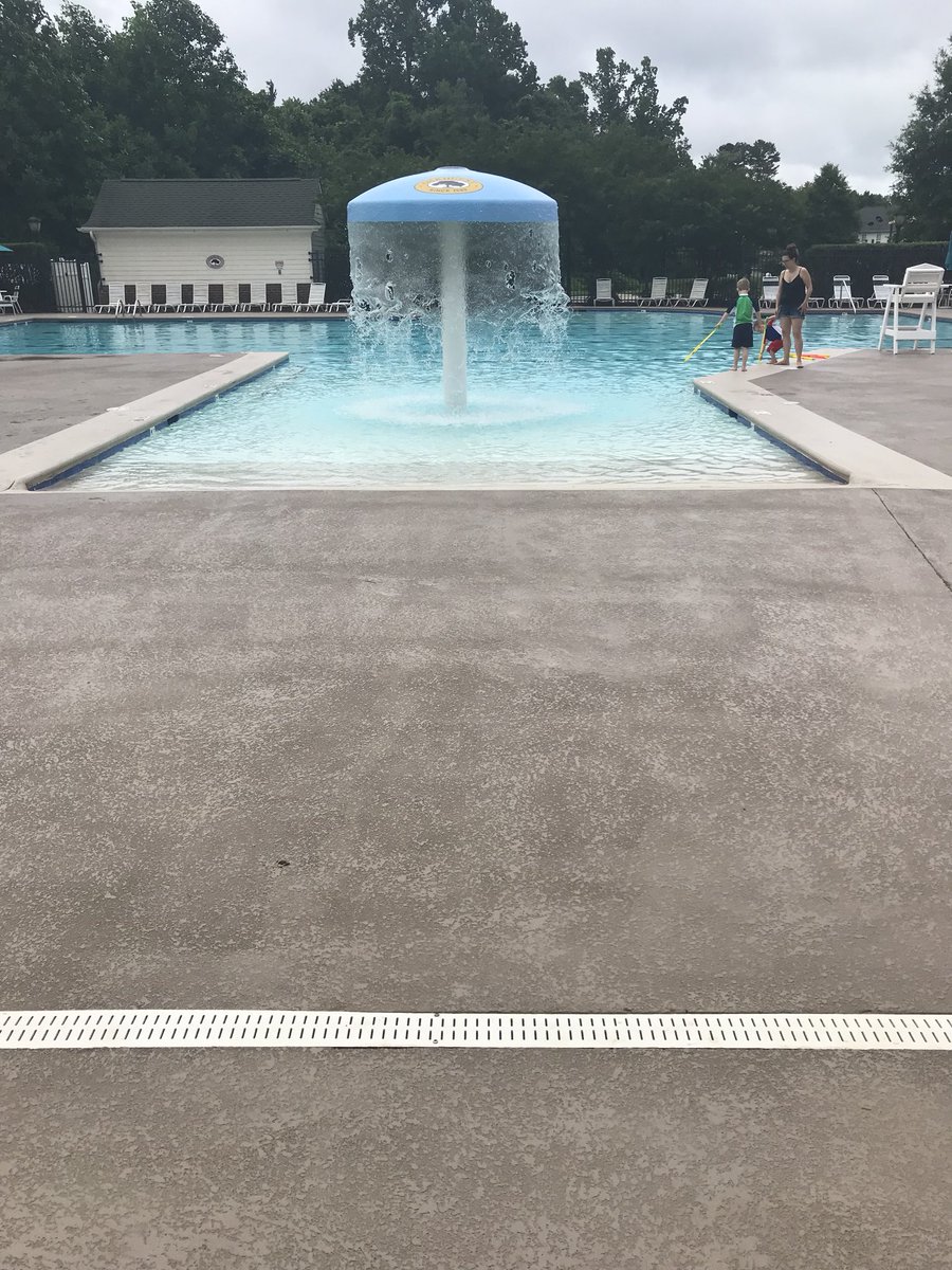 UrFavGreenleaf's tweet photo. Always a beautiful thing to be out in the neighborhood! S/O to Northcross for the assist... #FiberFun #UrneighborhoodisLIT #WeekendFun #PoolandSun #FiberandSun @404girl @MidAtlantic1860 @ClaireReazin @SCharlotte3956 @NXHuntersville @therealgem3 @gianvito_david @OwnTheHomeJones https://t.co/eCKtdlRqms