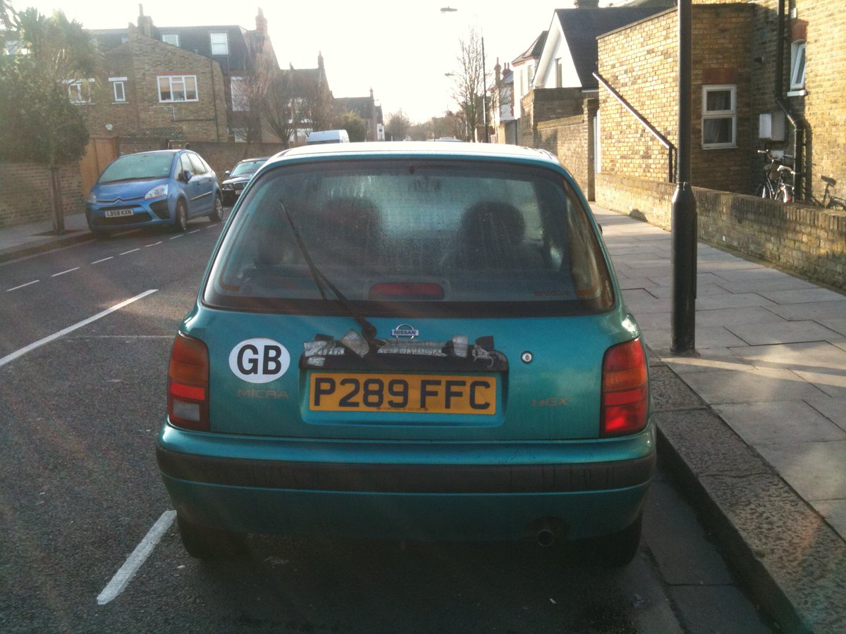Peen1970's tweet photo. Even the cars are supporting Fulham today! #Loyalty #FulhamFC https://t.co/JNMTnN9kRC