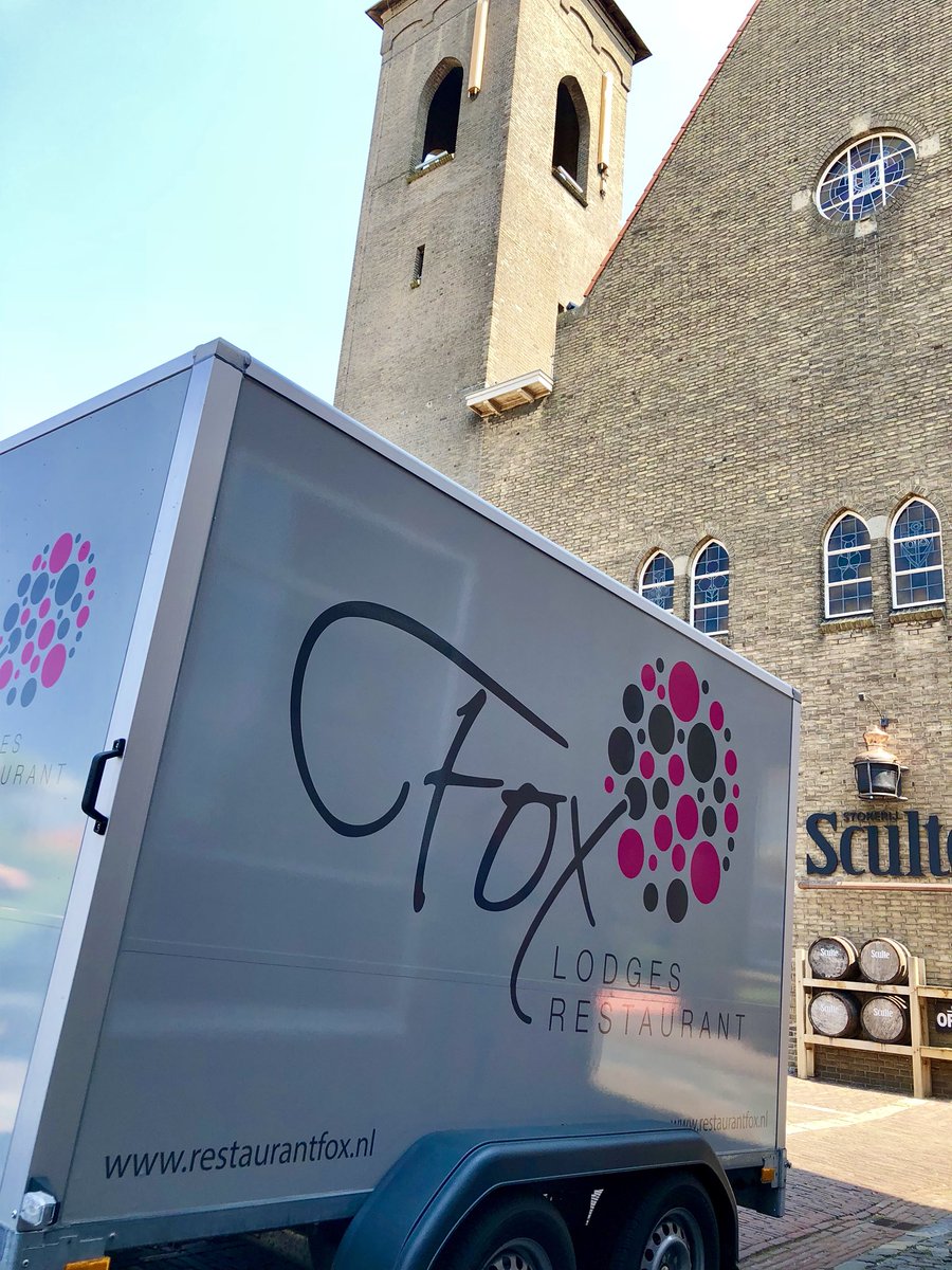 RestaurantFox's tweet photo. En vandaag dekken we de tafel in Ootmarsum Fox #catering #diner #sharingdinner #cateringtwente #foodtruck #foodtrucktwente #culicaravan #samengenieten https://t.co/1gUqtrtCKz