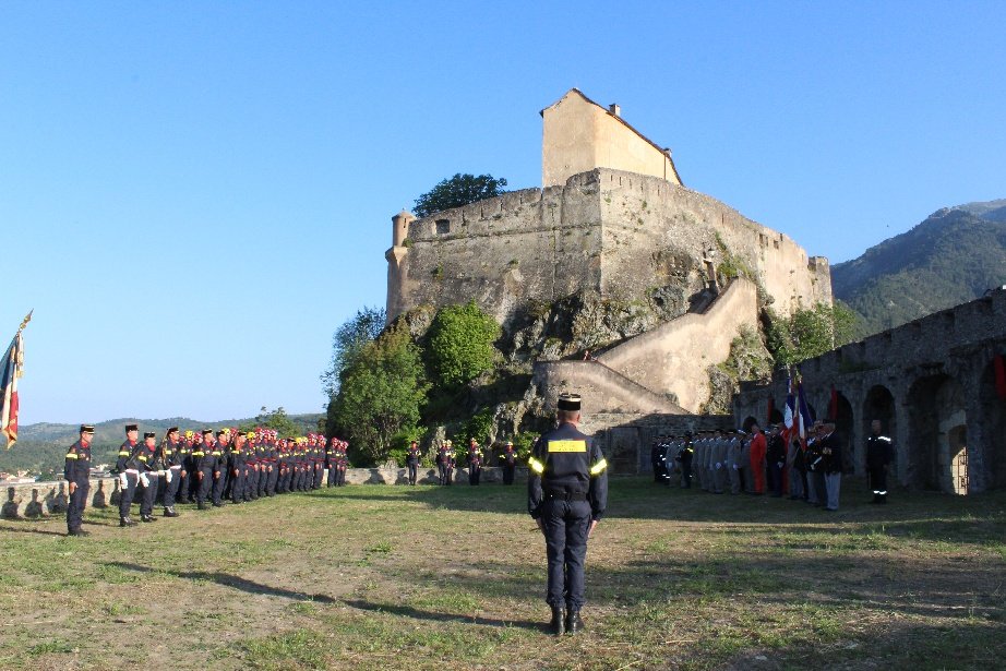SecCivileFrance's tweet image. 1988-2018 !!!  l&apos;#UIISC5 a #30ans de présence en #Corse à #Corte 
#Hommage mérité aux  #SapeursSauveteurs .
 Cérémonie #anniversaire et #remise de décorations ce soir en présence du Commandant des Formations Militaires de @SecCivileFrance 󾓧 #aucoeurdelaCorse  #Vulcains