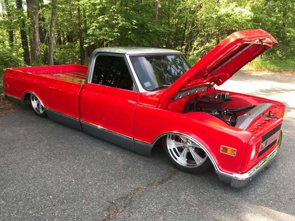 sachems2018's tweet photo. Love cars? Come on down to check out some beauties of all ages! Love raffle baskets? Almost 40 baskets to be won!!! Great day down here at MHS !! https://t.co/22MQbXC7Lb