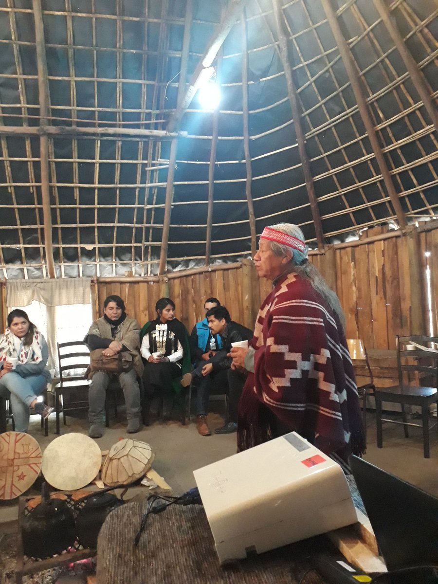 AkuchaPlateria's tweet photo. Fachiantü #Trawun #invitados #reunion #Retrafe #Joyero #Orfebre #FamiliaRetrafe #Mapuche #Ruka #LaPintana @Municipalidadlapintana #Stgowarriamew Chaltumay! Agradecidos 🙏 https://t.co/SEUzs31EOz