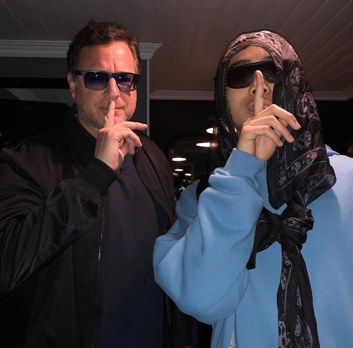 KILLYSYS's tweet photo. KILLY &amp; Bob Saget ☠️🖤 https://t.co/22Gf8JYd6M