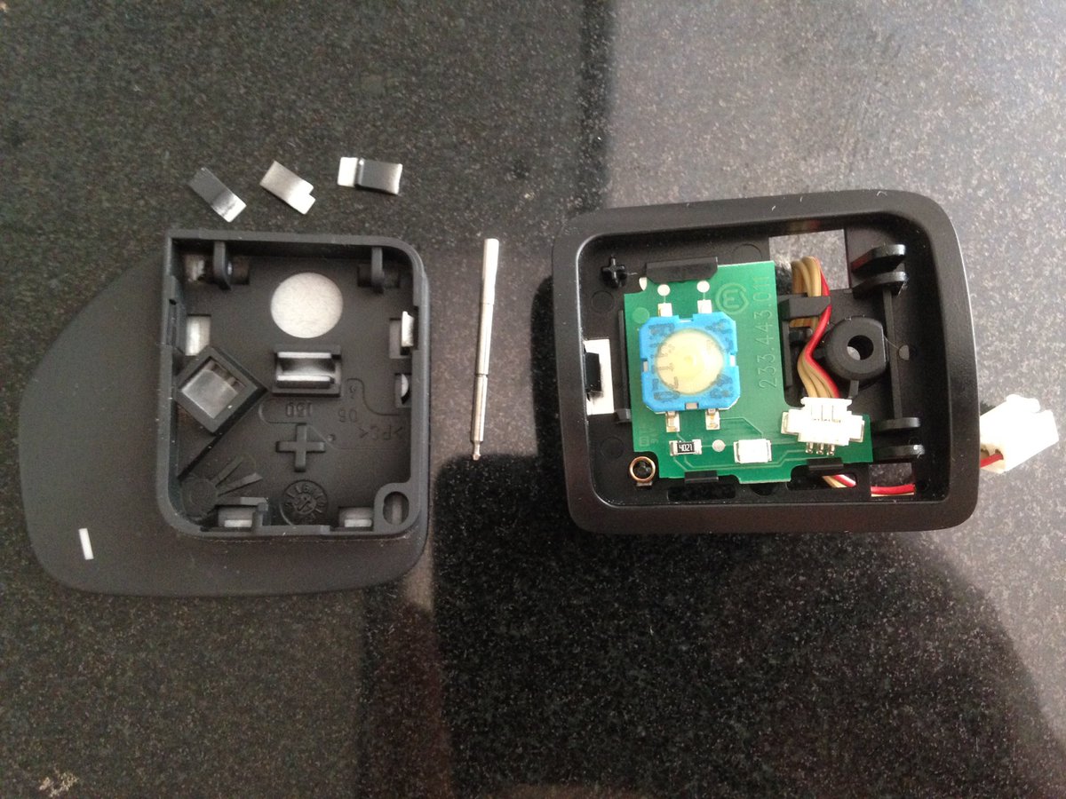 Xtreme_Drive_UK's tweet image. 🤔 #Right #Audi #PaddleShift not working 👎 #SimpleFix - Remove broken plastic tabs from inside switch - No Main Dealer Hassle or bills 👍