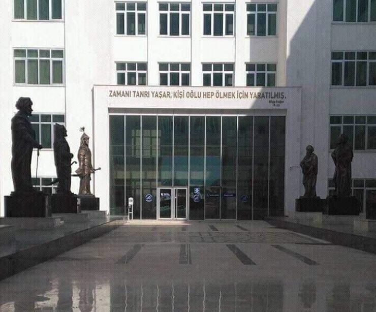 fiitarih on twitter zamani tanri yasar kisi oglu hep olmek icin yaratilmis bilge kagan in unlu cumlesi akdeniz universitesi edebiyat fakultesi girisinde https t co lw8artvg7q twitter