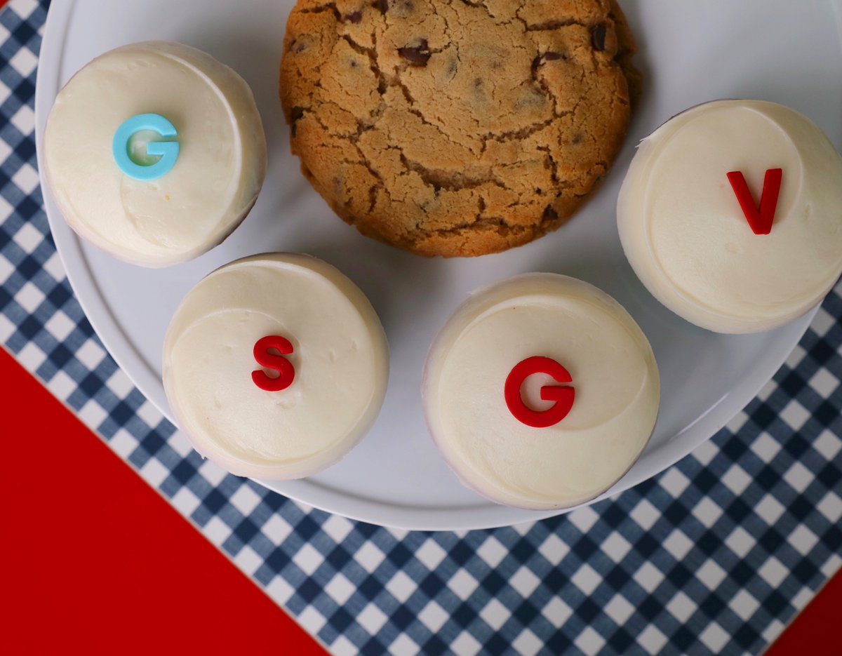 sprinkles's tweet photo. BREAKING! Gluten Free Lemon Blueberry is here to stay! Whether you are #GlutenFree, #SugarFree or #Vegan? No guest is left behind โ Sprinkles has sweet treats for you! #optionsoptionsoptions https://t.co/hcyQNbxvX6