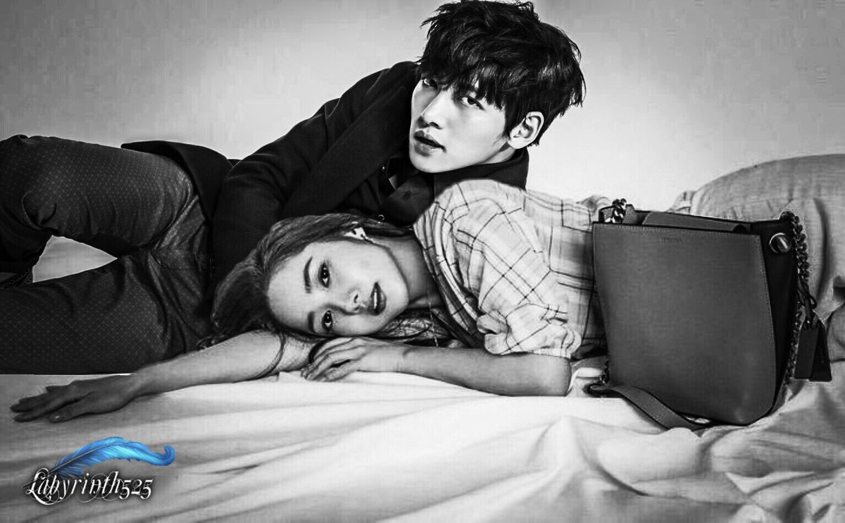 Labyrinth525's tweet photo. Visuals at its finest. 🧐🤩 #changmincouple #healercouple #jichangwook #ParkMinyoung #BustedNetflix #WhatsWrongWithSecretaryKim #WhySecretaryKim https://t.co/rPdRraOLpJ
