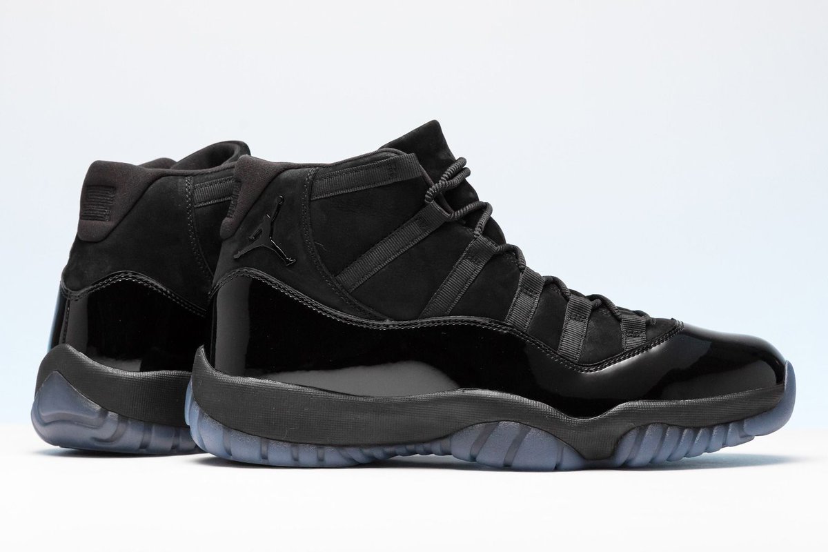 graduation jordan 11