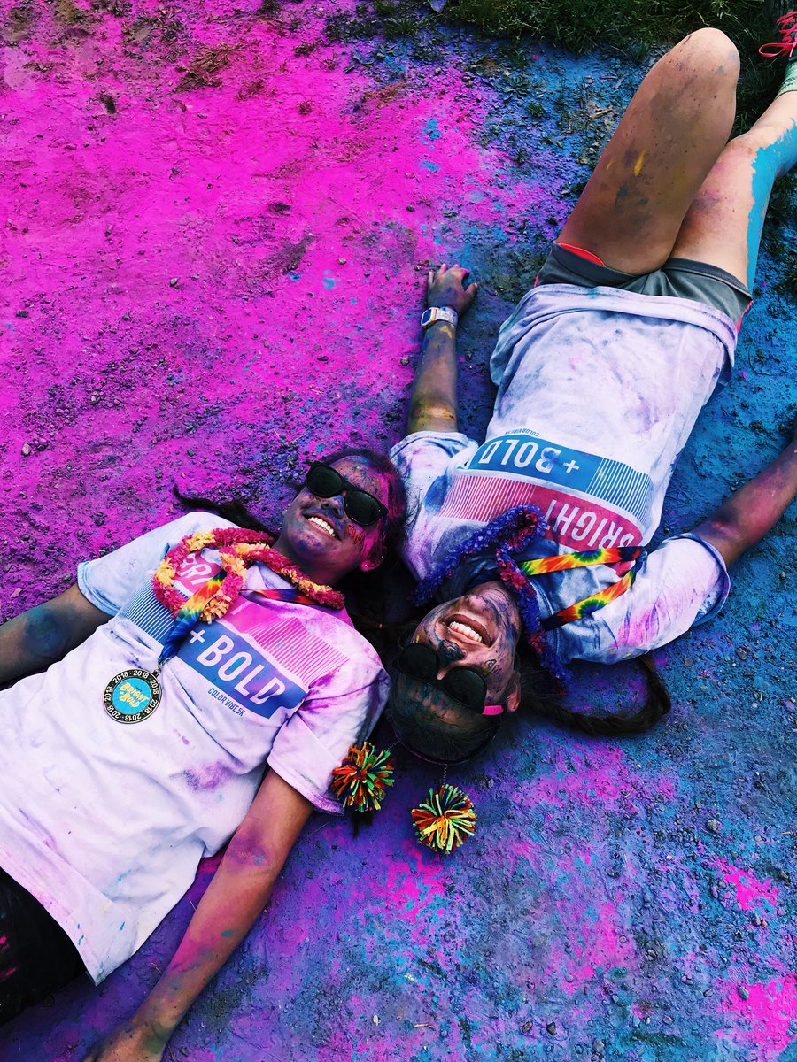 madiisonlynn's tweet photo. 🌈🌈🌈 #colorvibe5k https://t.co/UV0Quwvlb7