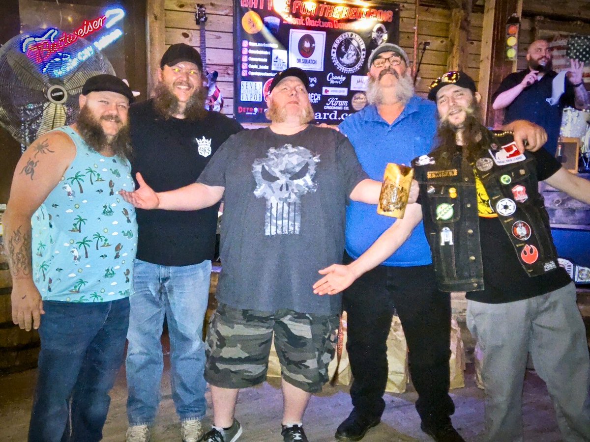 saintchops's tweet photo. A little action from a beard comp a couple of weeks ago! #BeardsBreakTheInternet https://t.co/w7kRL2FmxJ