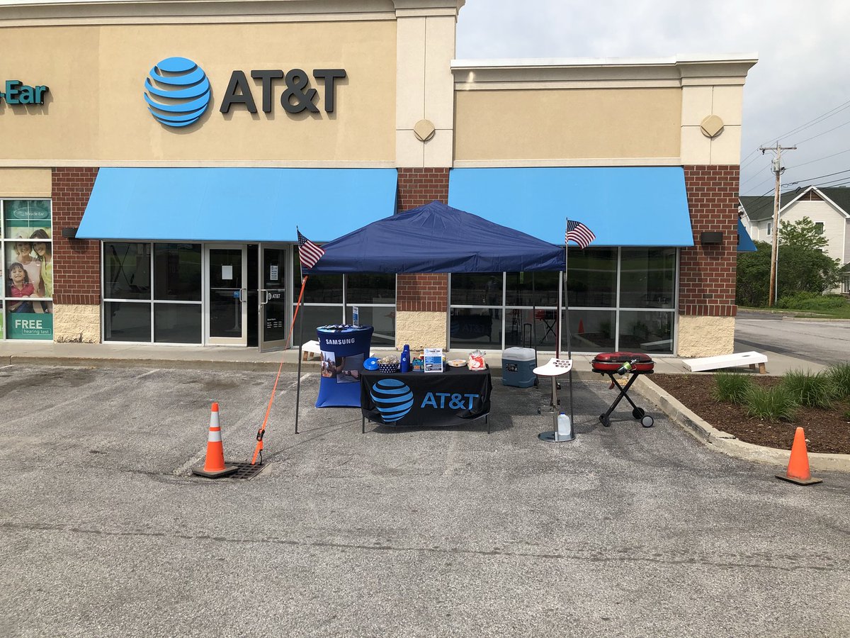 RUtland customer appreciation day! <a href="/SDelk04/">Stephen Delk</a> <a href="/CarolWalsh01/">Carol Walsh</a> <a href="/WilliamGStovall/">William Stovall</a> <a href="/SBlaisdell34/">Seth Blaisdell</a> #OurNE