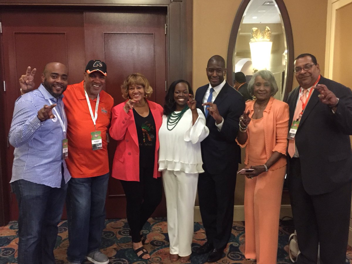 AndrewGillum's tweet photo. It’s always a pleasure to see @LRobinsonFAMU & Joe Bullard, the voice of FAMU, and so many exemplary Rattler Alumni! #FAMUly #FAMUNAA2018 🐍🐍🐍 https://t.co/48ZDiC2Osf