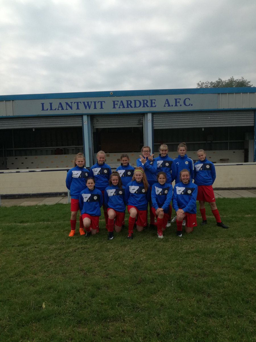 BowersLadiesRes's tweet photo. Wow what a game 4-4 the game finished against a really good Llantwit Fardre girls fc.  Thank you soooooo much for your hospitality today. Great team and coaches @LlantwitFC https://t.co/LJbnvGo0U8