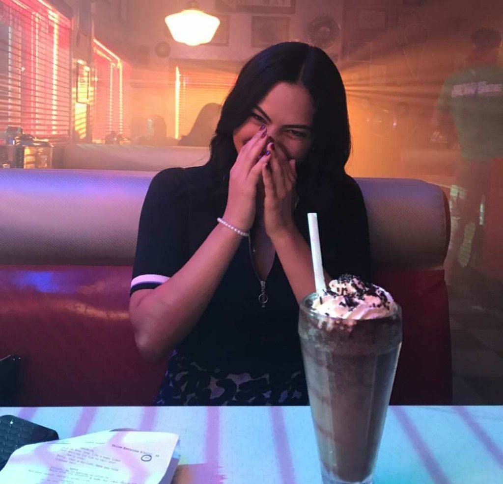 wluvidols's tweet photo. Camila Mendes é um anjo 💗✨ https://t.co/dGOfXCLkOF