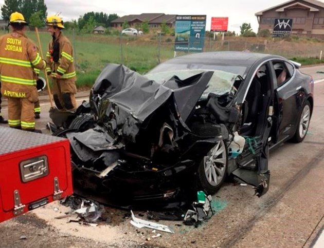 Tesla in Autopilot mode sped up before crashing  ottawamatters.com/world-news/tes… https://t.co/ZpbcChD6Gs