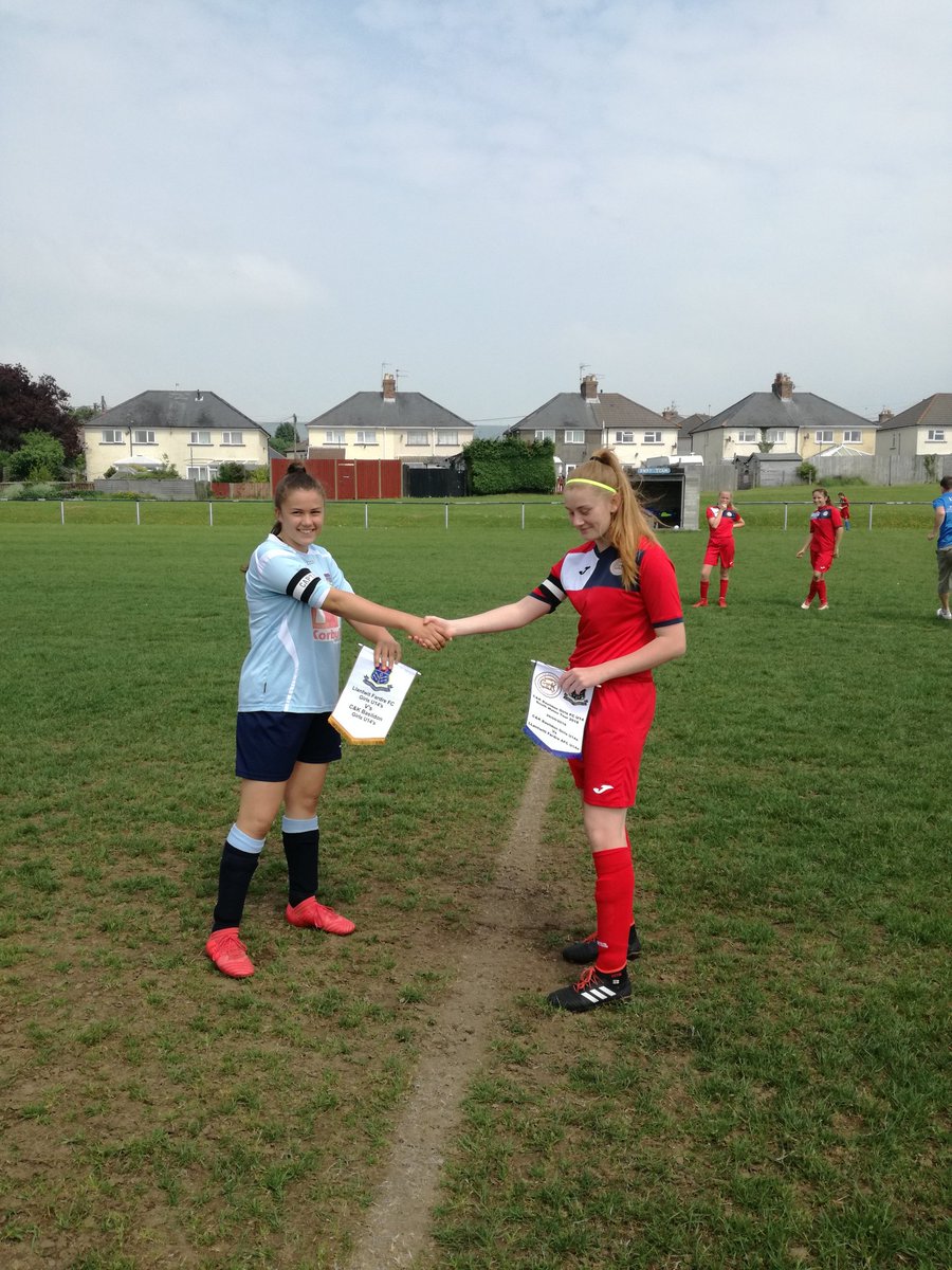 BowersLadiesRes's tweet photo. Wow what a game 4-4 the game finished against a really good Llantwit Fardre girls fc.  Thank you soooooo much for your hospitality today. Great team and coaches @LlantwitFC https://t.co/LJbnvGo0U8