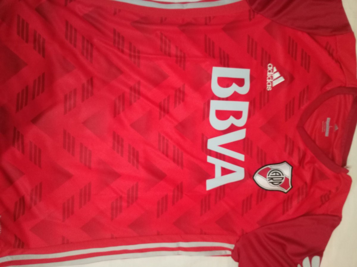 Te gusta esta camiseta de #River? Puede ser tuya! Haces RT y te anotas. El 14-6, el ganador.
