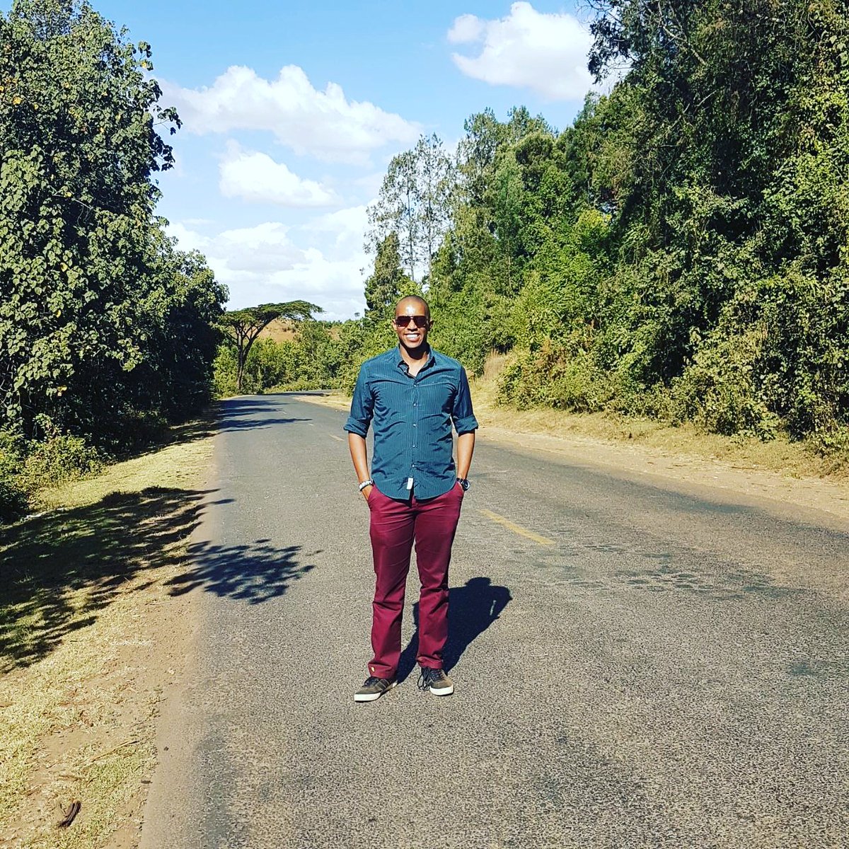 WaihigaMwaura's tweet photo. All I need is the sun &amp; an empty road.
#BackGroundGoals💯
#TembeaKenya https://t.co/ncTy0zU8hL