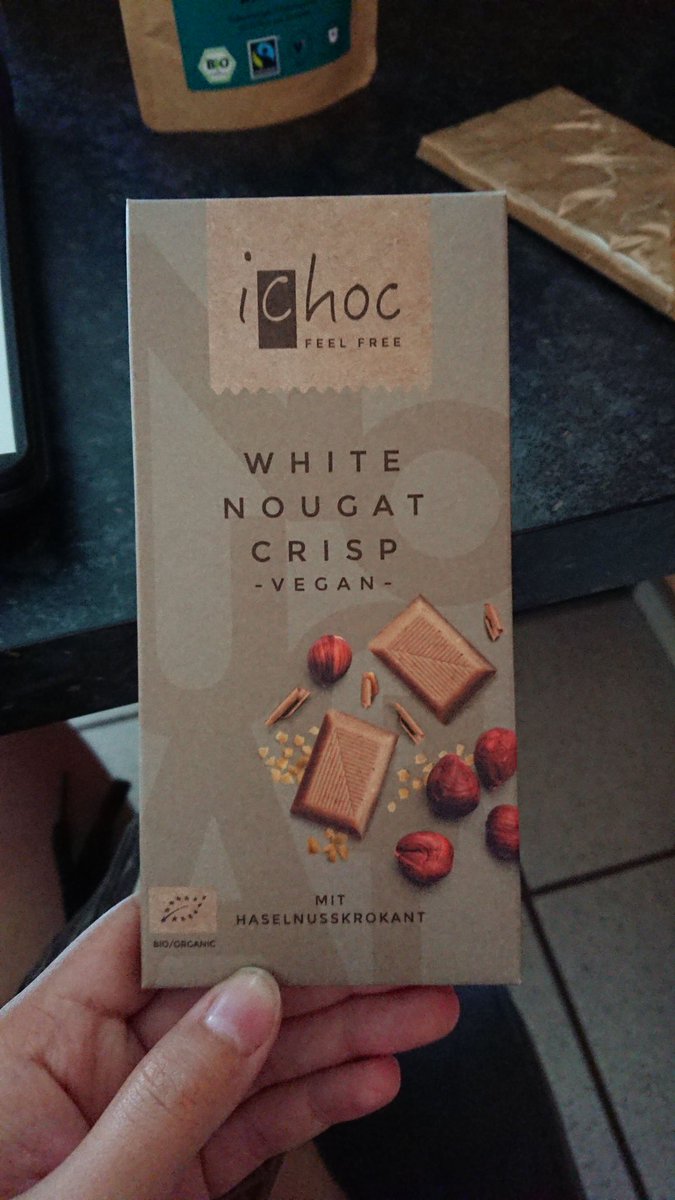 Miautoffel's tweet photo. OMG...hab grad die geilste Schokolade ever gegessen 😍 
Und ich bin wirklich schwer für Schokolade zu begeistern...
@iChoc_official https://t.co/MwEAHijtis