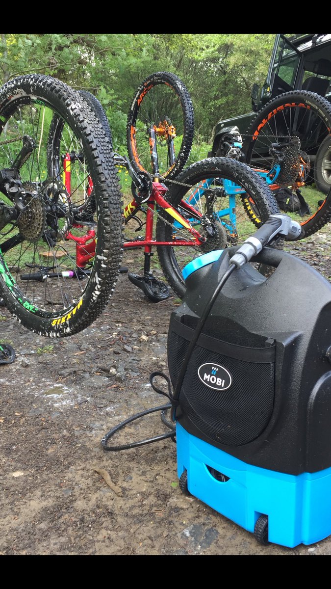 grayomtb's tweet photo. @Chain__Reaction @dustyballsmtb @AfanLodge @WillowSpringsUK @BikeParkWales @AberdareMTB .....highly recommended.... #whipcleaner #mobibikewash #DayofDirt #riderepeat https://t.co/Gz5jGuRxR9