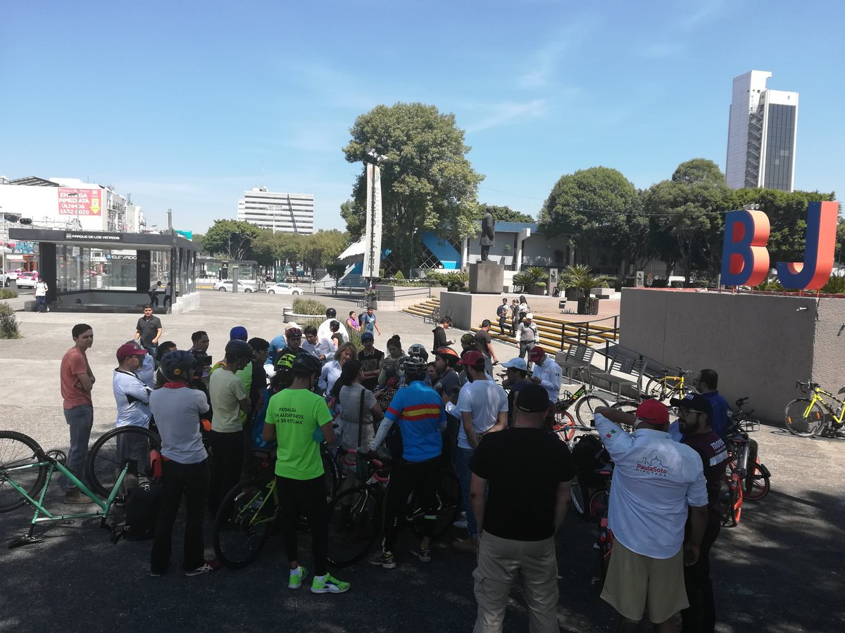 Peaton_no's tweet photo. Terminamos la #RodadaBJ. 10 km del WTC a a cruzar Tlalpan y hasta Plutarco Elías Calles y luego de regreso hasta la explanada delegacional. Nos acompañaron @FadlalaAkabani y @PaulaSoto de Morena y @Josedistrito17.

Nos quedamos esperando a los demás candidatos. https://t.co/tY0MxgM75P