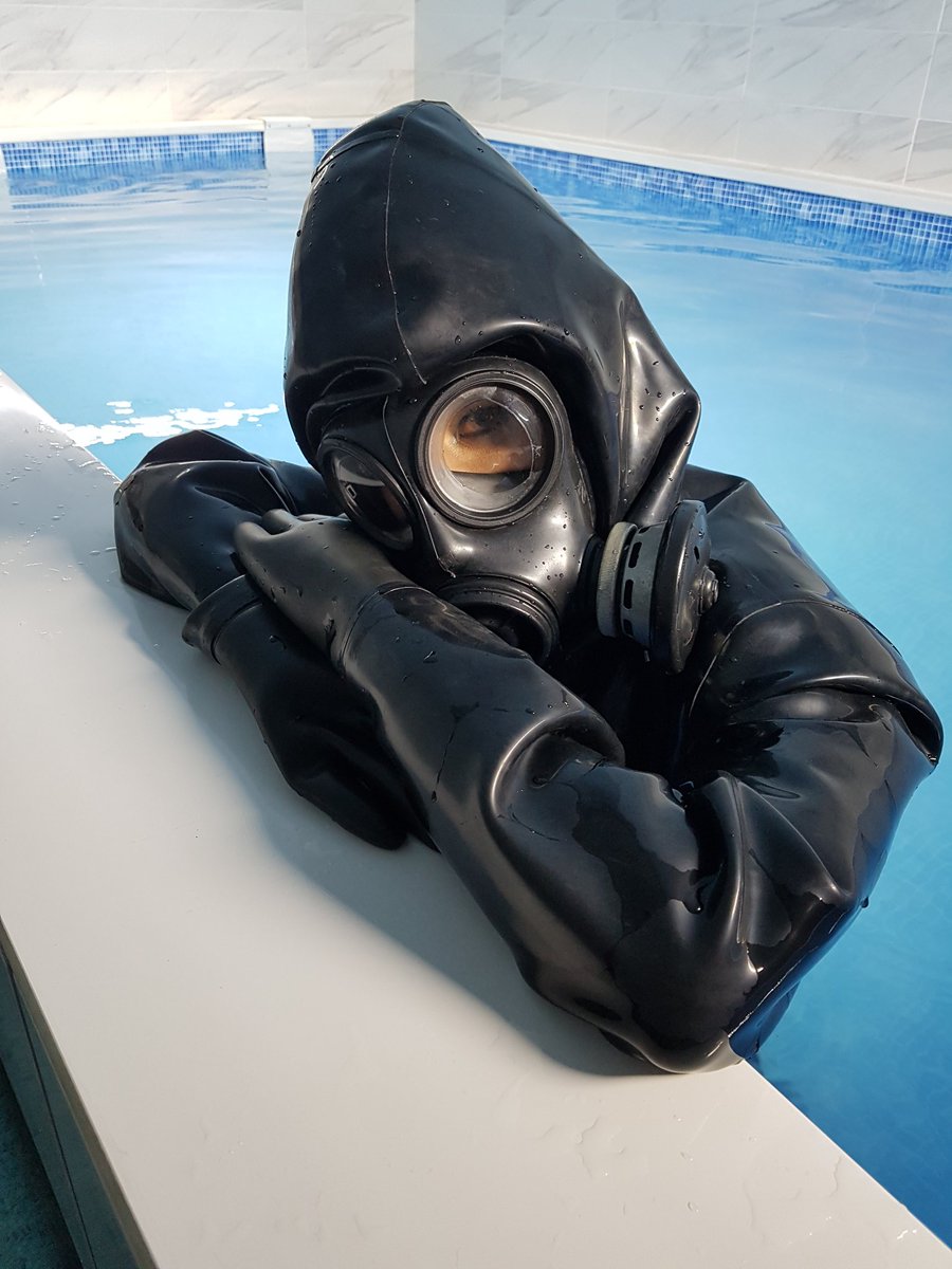 schraper vers Armstrong Sarah_Glover on Twitter: "Enjoying some heavy rubber total enclosure in the swimming pool :) https://t.co/3oli9g2jh2" / Twitter schraper vers Armstrong Sarah_Glover on Twitter: "Enjoying some heavy rubber total enclosure in the swimming pool :) https://t.co/3oli9g2jh2" / Twitter