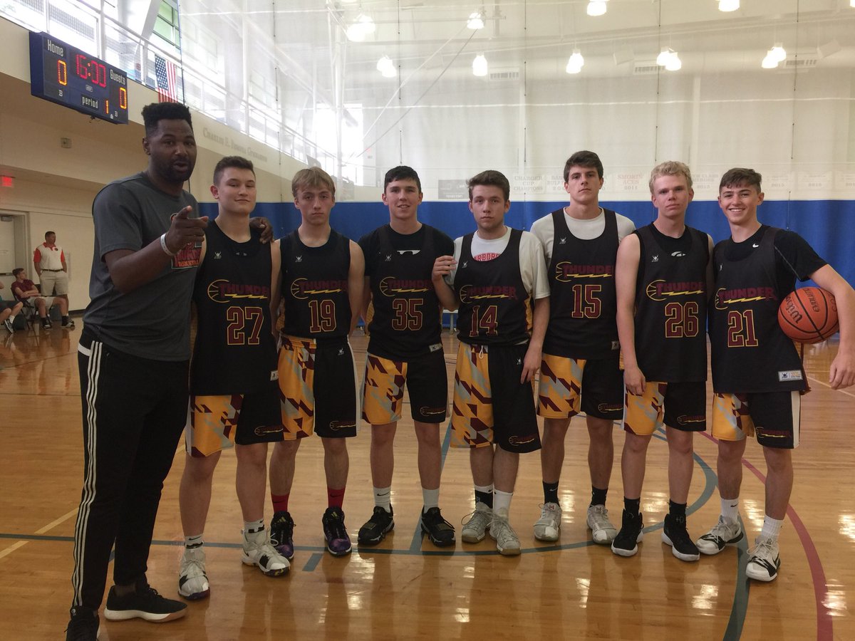 #THUNDER 10th Boys getting ready to tip-off in New Haven at the <a href="/NERRHoops/">New England Recruiting Report NERRHoops</a> Super 16. Best of luck! #FAMONTHREE <a href="/TBCoachAbi/">Coach Abi</a> <a href="/KPshuks/">Kyle Pasieniuk</a> <a href="/JackPyzynski/">Jack Pyzynski</a> <a href="/spike_curtis/">Ethan (spike) Curtis</a> @BickfordLeyton <a href="/Brian_Austin260/">Brian Austin</a> <a href="/kobeg1030/">Kobe Gaudette</a> <a href="/ZeroGravityBB/">Zero Gravity Basketball</a> @Steve_ZG <a href="/Kelsey_ZG/">Kelsey Bradbury</a>