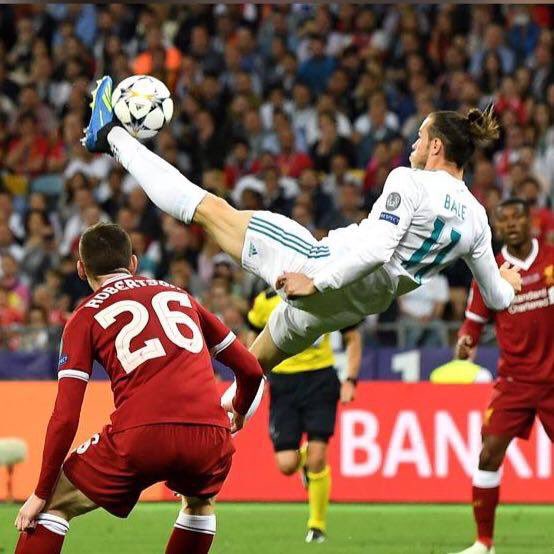 gurblolo's tweet image. No podian ganar los dos...muy orgulloso de mi @LFC ...aun mas orgulloso de la #13ª. Muchas emociones hoy, y por encima de todo lamentar las lesiones de @MoSalah y @DaniCarvajal92 . Ojala lleguen al #mundial2018 
Este equipo es de leyenda, no tenemos techo #RealMadridLiverpool