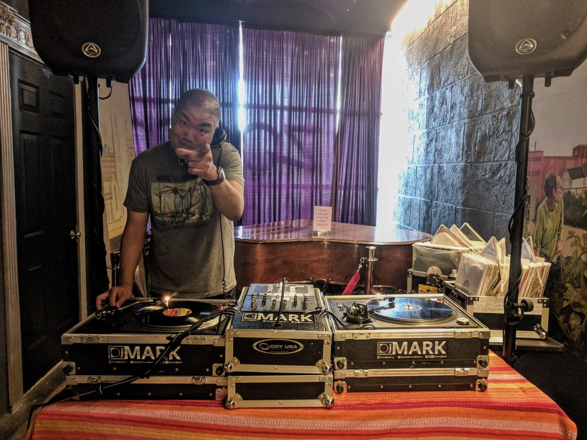 DMCMarty's tweet photo. Woo! @heresdjmark spinning amazing tunes at @thezoetic right now. #tryhamilton @try_hamilton https://t.co/41CqTx1sfQ