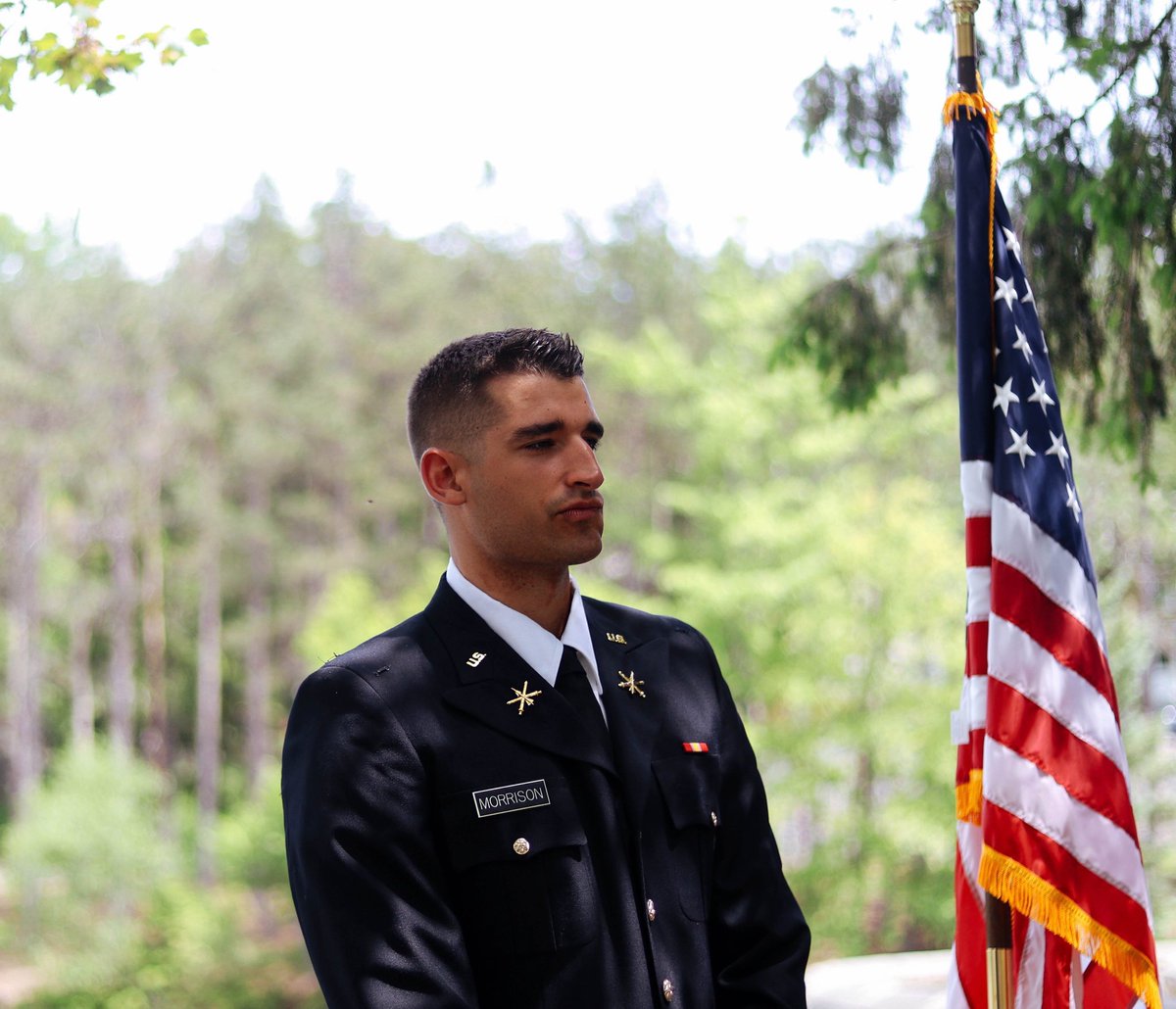 BoroCoachJJ's tweet image. I remember dropping this guy off for R-Day with his freshly shaved head and taking this photo. Just 47 months later he’s become a Second Lieutenant. Proud of my guy @_luke_morrison_  for making it thru and excited for his future #USMAPS #ArmyWPMBB