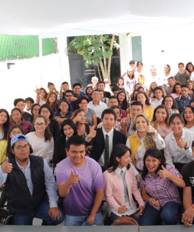 AriasNora's tweet photo. Hoy conversé con los jóvenes estudiantes de nuestra demarcación, eje fundamental en el presente y futuro de la #CDMX. Serán integrados en la toma de decisiones a través de un Consejo Juvenil en la Alcaldía de #GAM
#PorqueCuidaremosDeTiYDeTusHijos https://t.co/dfydwufCKu