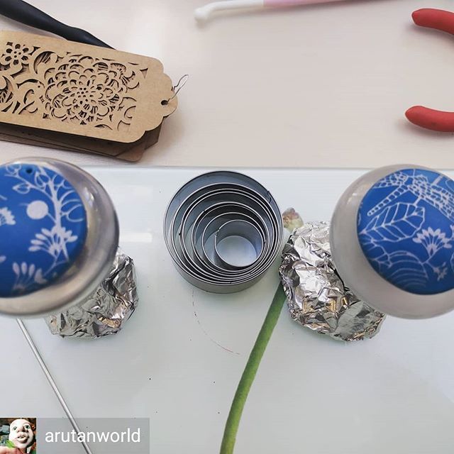 IrishPCGuild's tweet photo. Regrann from @arutanworld -  More silkscreen on Polymer and bulbs.
#ifttt #test #polymerclay - #premoclay #art #irishart #irishcraft #handmade #jewellery #madeinireland #gift #colours https://t.co/MAHrYVBhuZ https://t.co/wjRho20qna