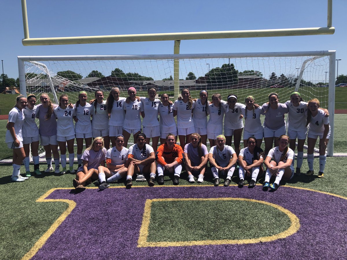 girls_khs's tweet photo. Kearney wins 1-0! The Lady Dogs advance to the semifinals! #winningisaHABIT https://t.co/mgVKFxMqLJ
