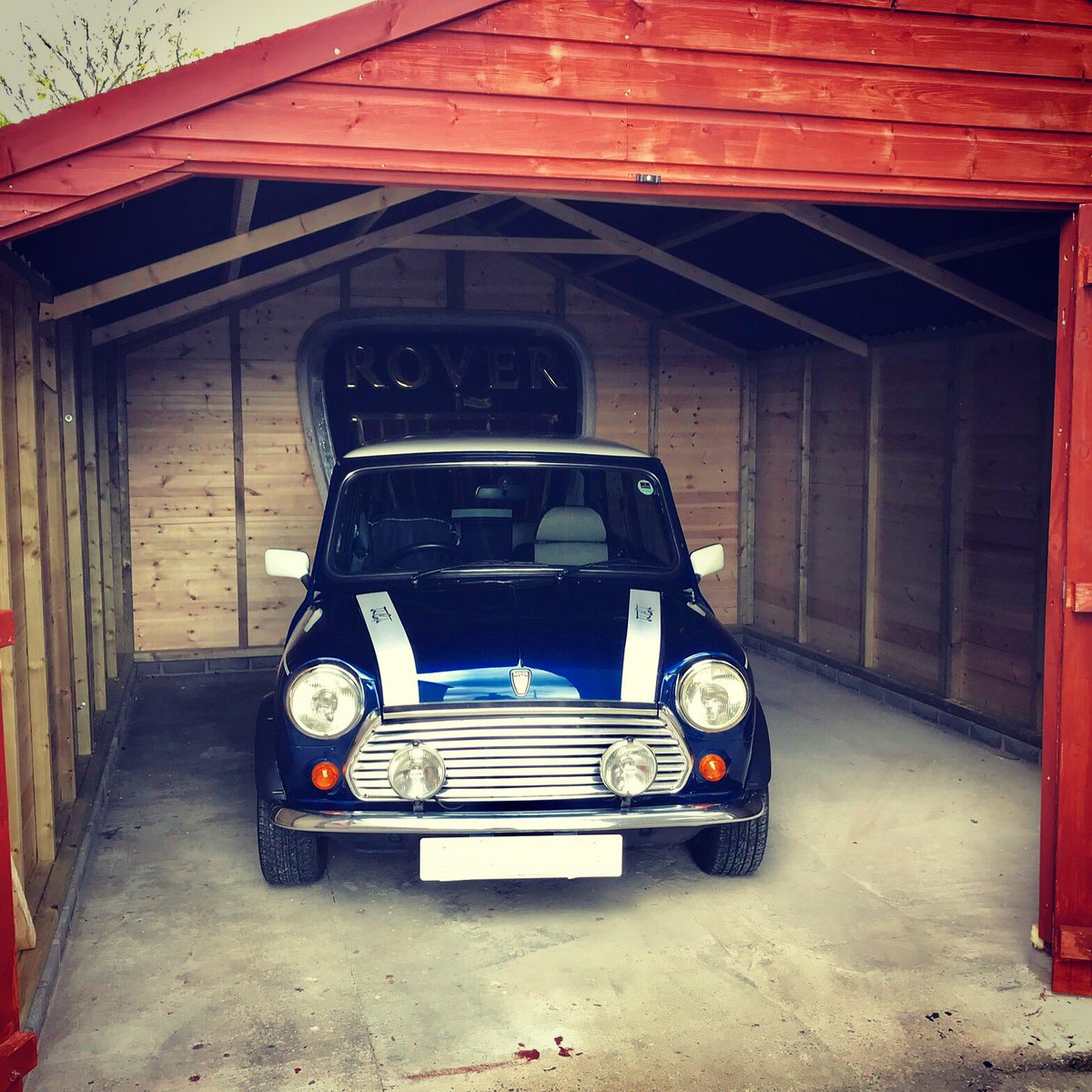 MarkMcGrady's tweet photo. The #mini has its new home! #minicooper #cooperS #JohnCooperconversion https://t.co/DYkn9t97lf