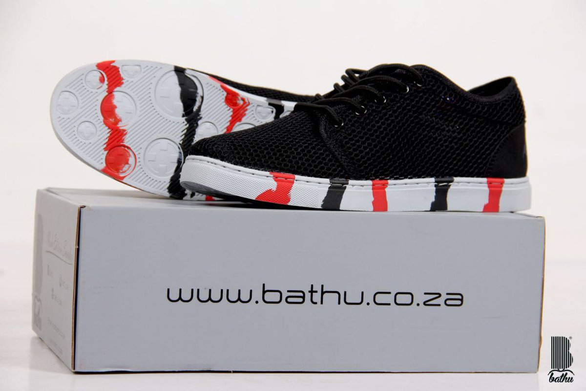 black bathu sneaker