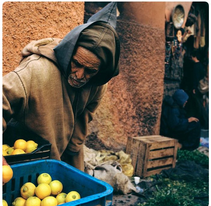 Tourdelmarocco's tweet photo. La vita dei Marochini locali > Marocco > #Mercatini #marocco #Viaggi #marrakech #fes #tourdelmarocco #tours #deserto https://t.co/7fT6ZA7FaC https://t.co/mhz4Ev4dlB