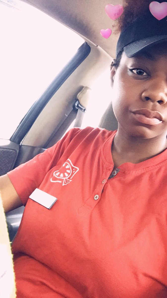 itsjustmekia's tweet photo. We’re All paper cashing 🤑. Get friends that encourage you to work not to go out to party and be broke. We’re ALL eating and getting to the money 💰😁‼️ @Talieeka_35 @kyeesha02 https://t.co/NVKBvd6RoC