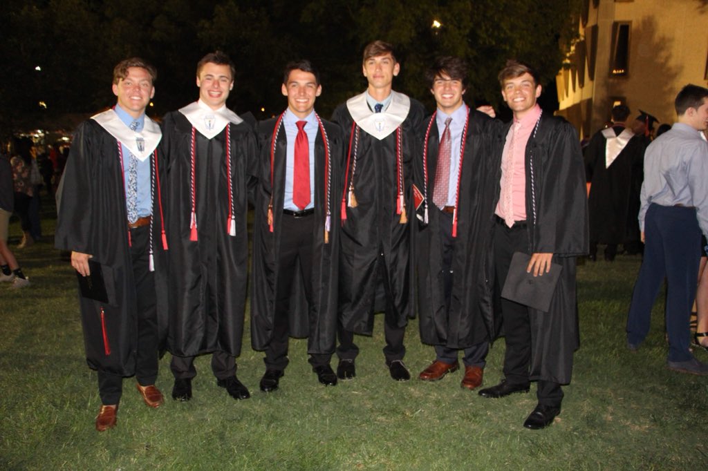 b_black's tweet photo. Senior year with my brothers! https://t.co/fbdiytsyNm