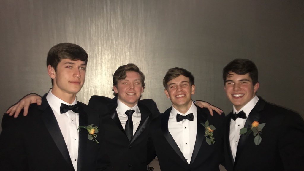 b_black's tweet photo. Senior year with my brothers! https://t.co/fbdiytsyNm