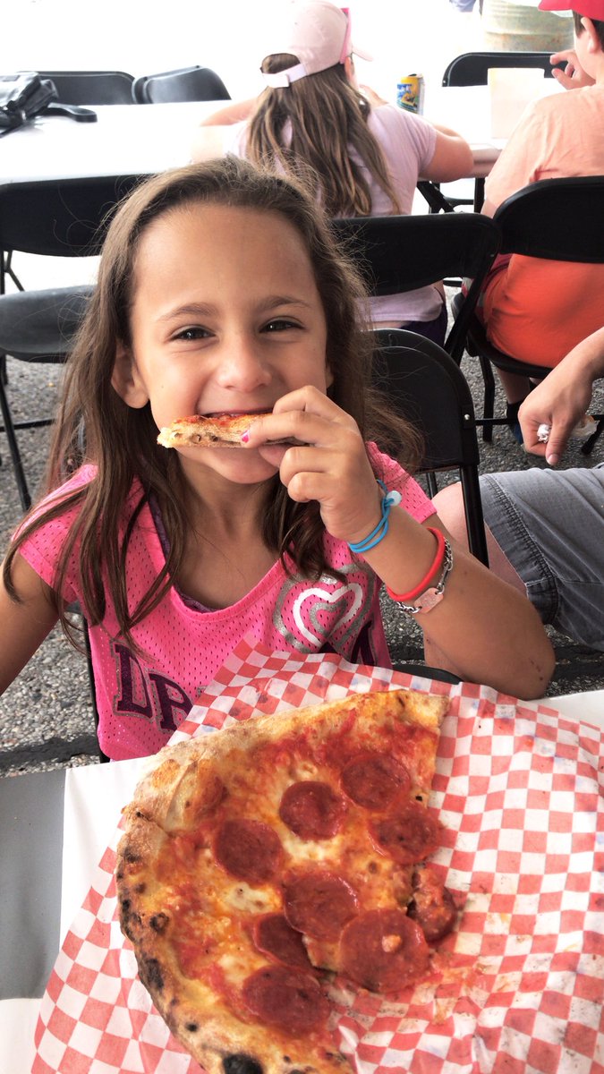 Food Truck Frenzy 18 (@foodfrenzywhitb) on Twitter photo Some awesome pizza today at Food Truck Frenzy!! Thanks to <a href="/3cityKonoPizza/">Kono Canada</a> & <a href="/forno450pizza/">Forno 450 Pizza</a> 💛🍕 Some awesome pizza today at Food Truck Frenzy!! Thanks to <a href="/3cityKonoPizza/">Kono Canada</a> & <a href="/forno450pizza/">Forno 450 Pizza</a> 💛🍕