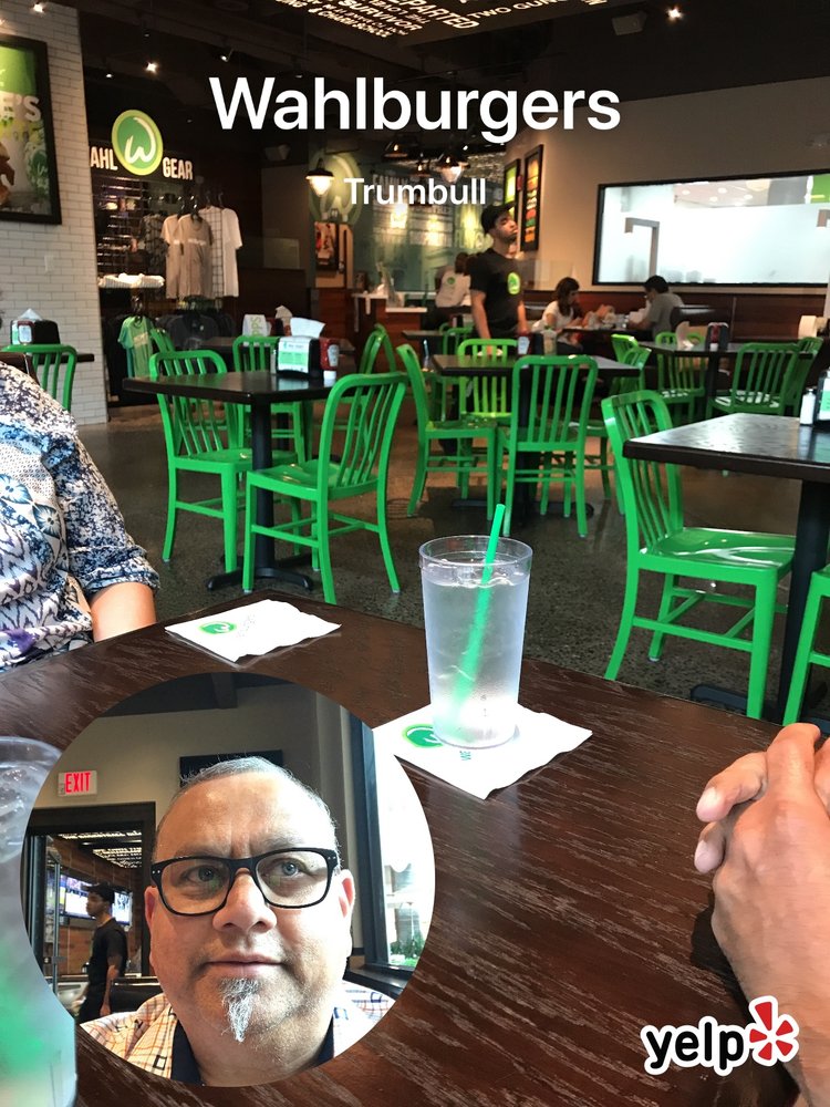 MALHOTRA's tweet photo. Enjoying my lunch with family. (@ Wahlburgers) #Yelp #Yelfie https://t.co/DQHgn71zOA https://t.co/VNLpOWMW8x