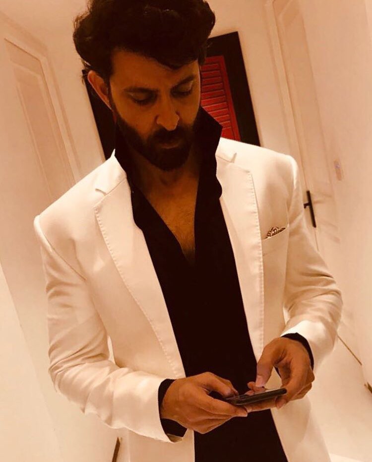 imadhuram's tweet image. #keepgoing 

Always online  👍✌️😊

 😍🤟🙈😘

#KEEPChecking  my messages 😊

@iHrithik  brada 🙏👍😊 #GQnights