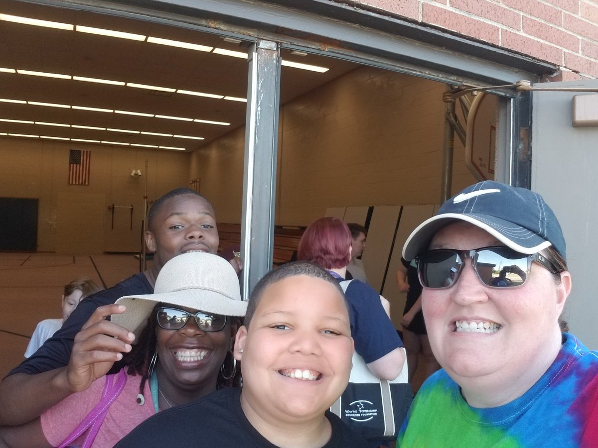 BertyHeather's tweet photo. Field Day 2018 @SandersSELF @TarynJRichard https://t.co/0js3iEzmRs