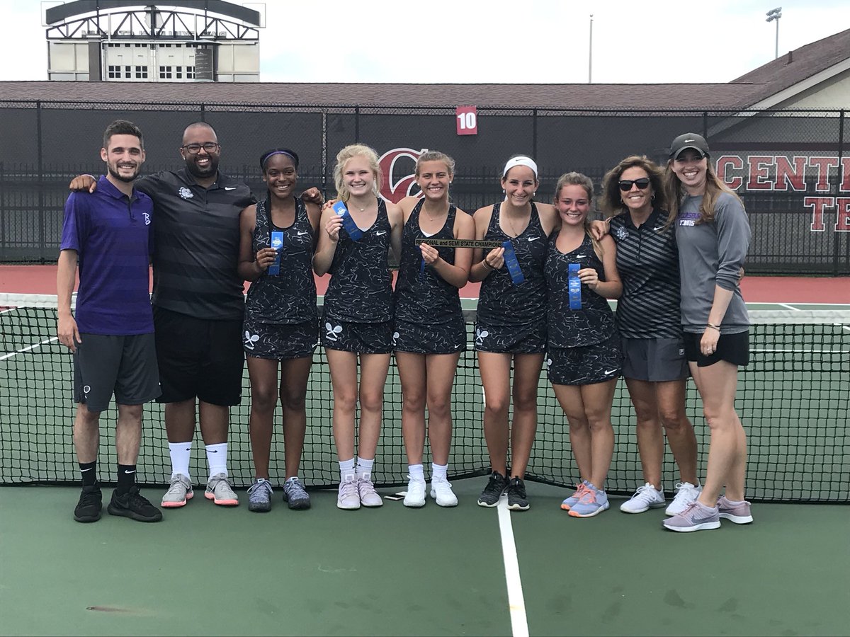 bhsdogs's tweet image. It is a great day to be a Bulldog. @BburgTennis #bulldogtough #bulldogproud #goingtostate