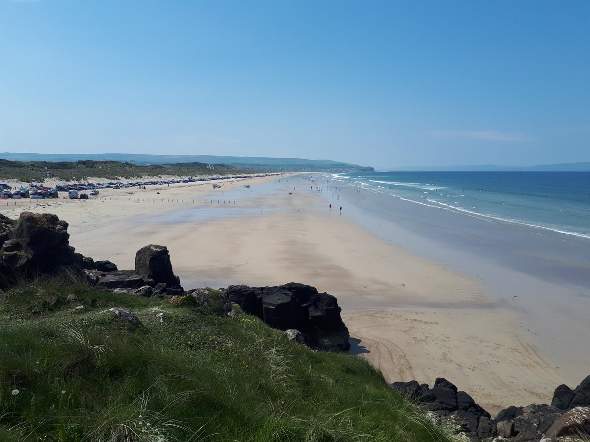 PeterBolan's tweet photo. Beaches on the #CausewayCoast looking fantastic in the sunshine today #Portrush #Portstewart #coastaltourism https://t.co/aKzW46XUWA