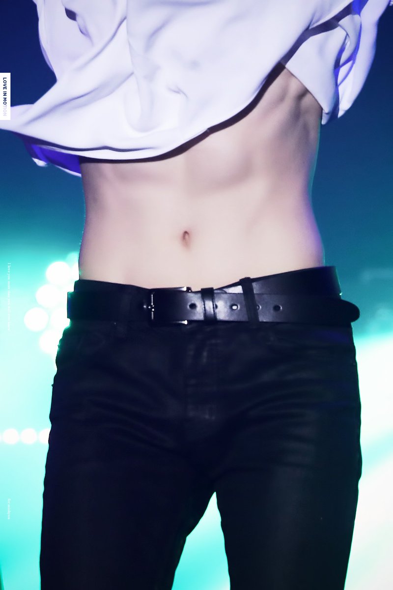 mdzlhcy_'s tweet image. HQ หน้าท้องพี่ฝ่าคือแซ่บมาก พูดไรไม่ออก ขอยาดแนบมีมแทนจัย