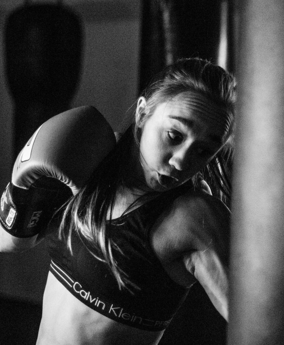 alexarai10's tweet photo. @hannahscoggins_ at 105lbs is scarrryyy. So excited to watch her tonight on PPV @864fighting ❤️❤️ Watch her .. you won’t regret it! Kill it tonight sis!!! 👊🏼👊🏼 #revolutionmma #scoggins #wmma #864fightingchampionships #therock #invictafc https://t.co/b3raOXFZO6