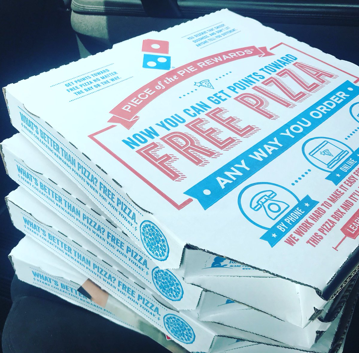 Just popping by to surprise some friends on their moving day. We love our clients! 🍕🍕🍕🍕
#hopkinsrealestate #remaxcommunity #remaxhustle #heretoserve #lynchburgrealtor #lynchburg #centralvirginia #realtorlife #lynchburgrealestate #realestate  #lynchburgfamily  #lynchburghome