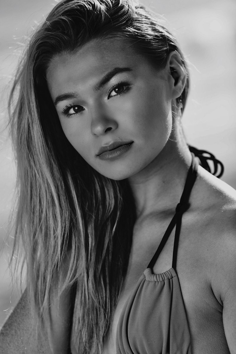 tigerlilybogrt's tweet image. B&amp;amp;W #midnightswim ♠️