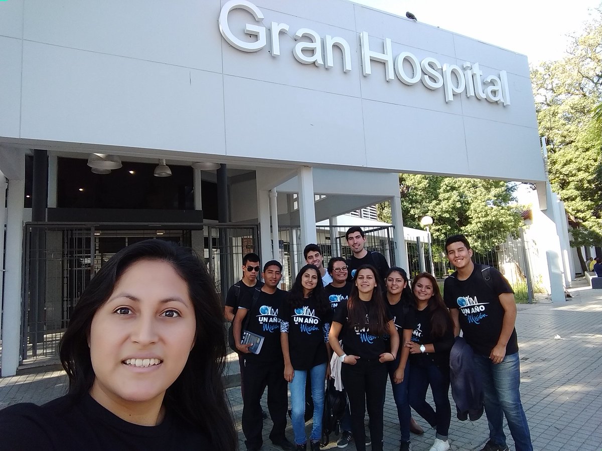 ValenciaSamuel's tweet photo. Regalando #ElPoderDeLaEsperanza  en el Hospital Perrando de la Ciudad de Resistencia. #ImpactoEsperanza  #OyimResistencia #Oyim2018 #UnAñoEnMisión https://t.co/vnkVzqktCk